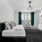 Appartement Goclaw - 48m2, Balcony - By Rentujemy *