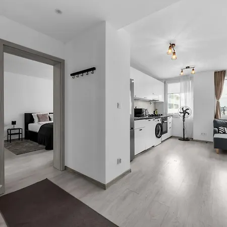 Goclaw - 48m2, Balcony - By Rentujemy Lägenhet