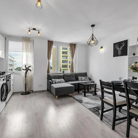 Goclaw - 48m2, Balcony - By Rentujemy Lägenhet *