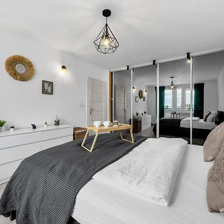 Apartment Goclaw - 48m2, Balcony - By Rentujemy Warsaw